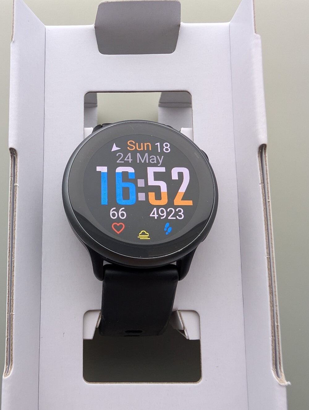 Garmin Vívoactive 6 Smartwatch - AMOLED Display - Like New
